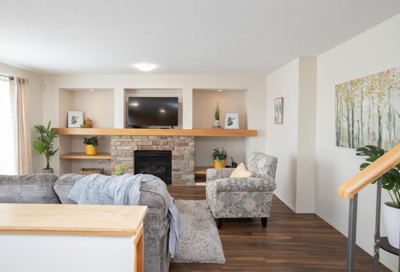 Elegant 6 Bedroom House Near U Of Manitoba وينيبج المظهر الخارجي الصورة